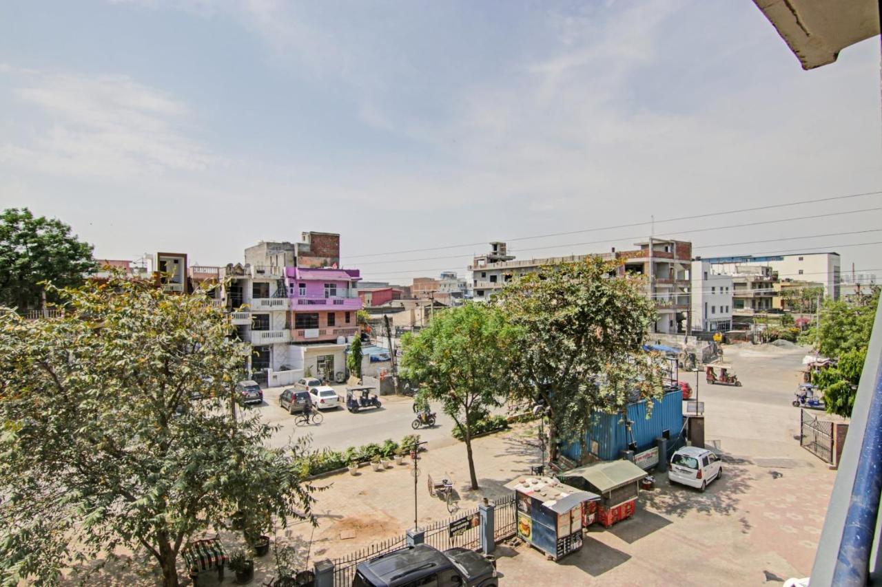 Hotel Collection O Slf Mall Sector 30 Faridabad Exterior foto